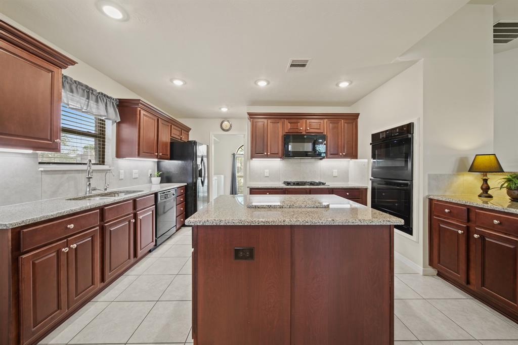 6406 Grapevine Bend, Manvel, Texas image 10