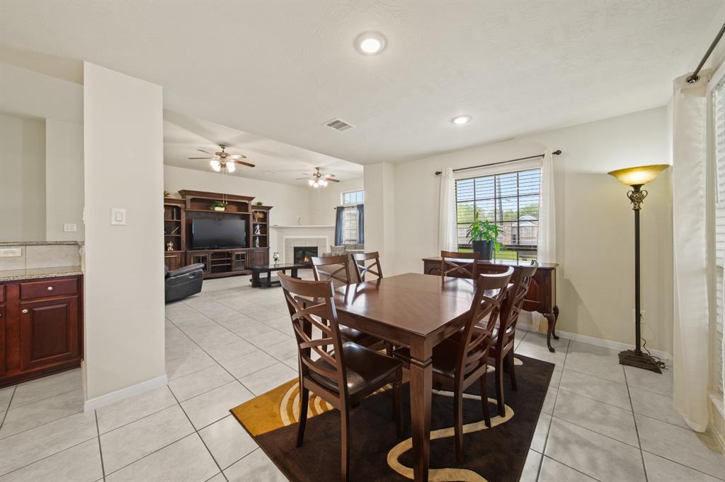 6406 Grapevine Bend, Manvel, Texas image 8