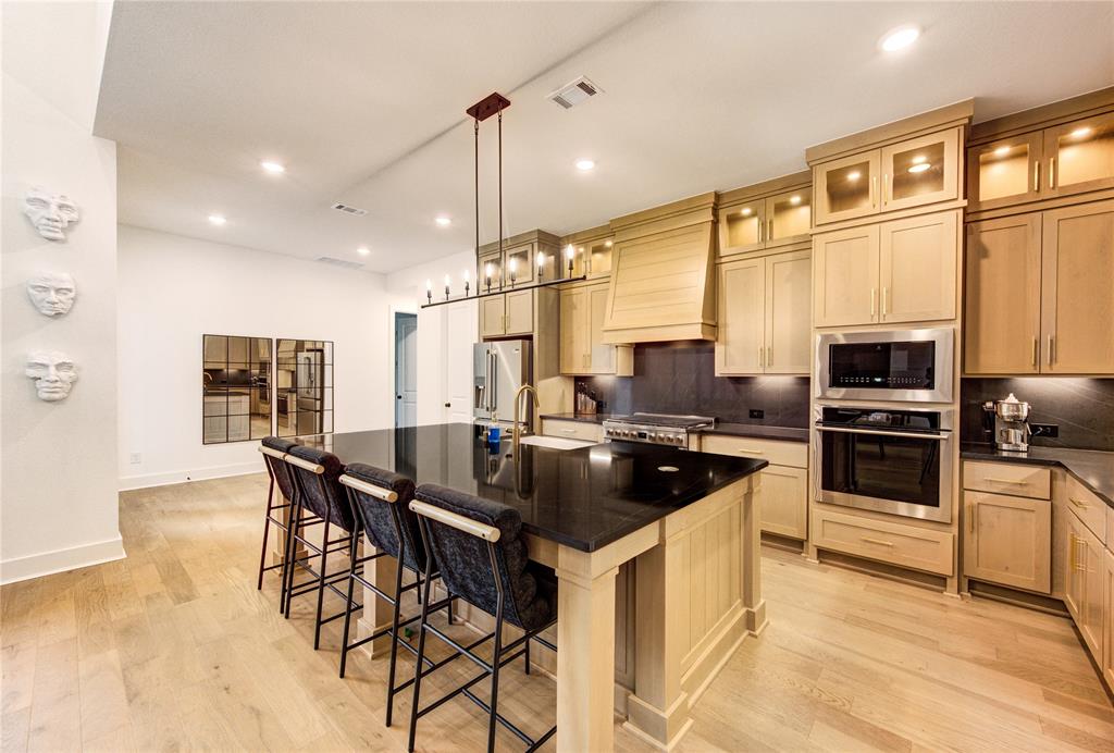 6714 Mirabeau Lane