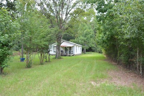 Photo of 1120 Cherry Creek Drive, Shepherd, TX 77371 (MLS # 87503969)