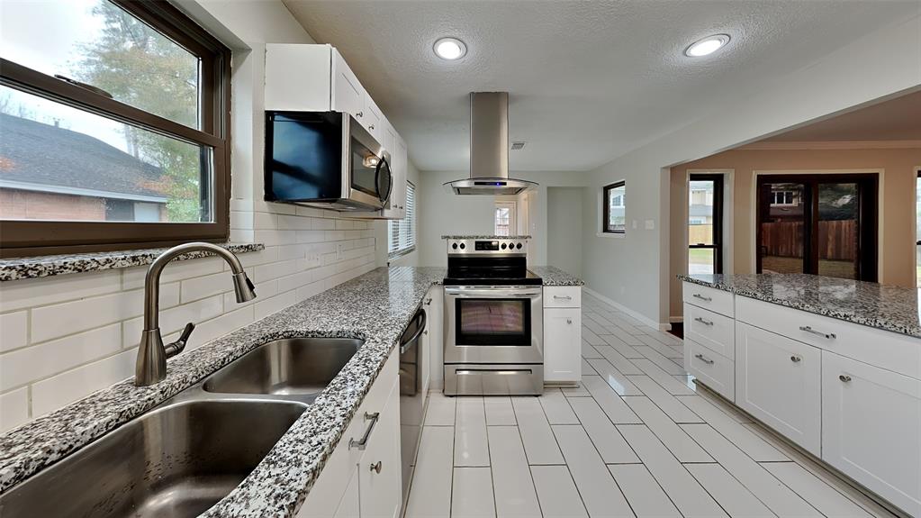 16018 Southampton Drive, Spring, Texas image 4