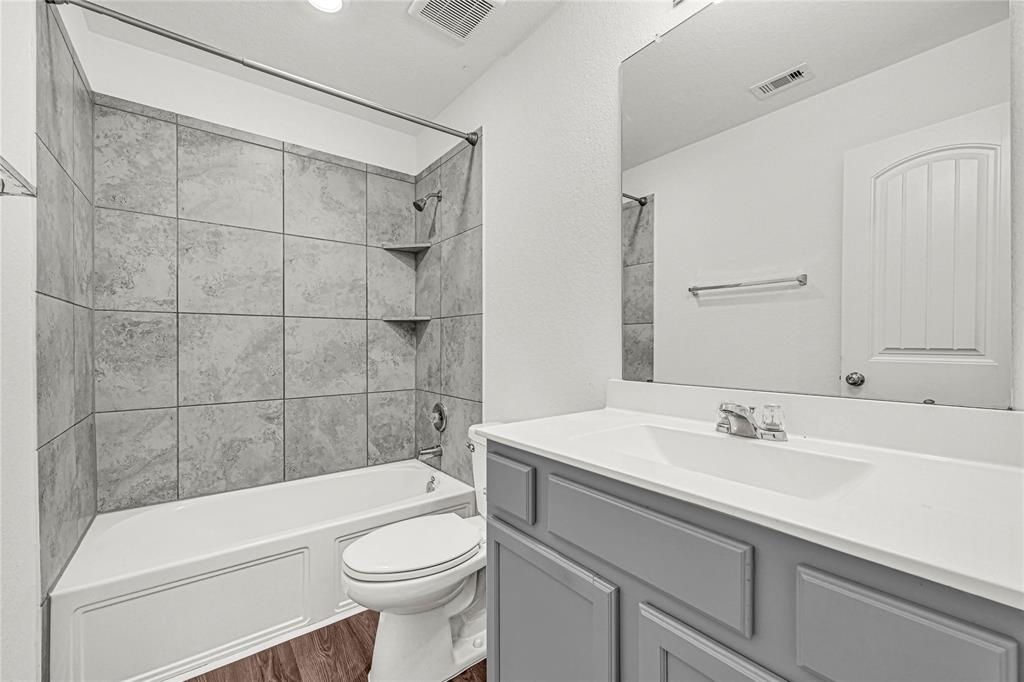 502 Ridgewood Terrace Drive, La Marque, Texas image 16