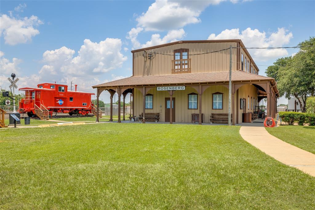 1107 Shady Pines Drive, Beasley, Texas image 18