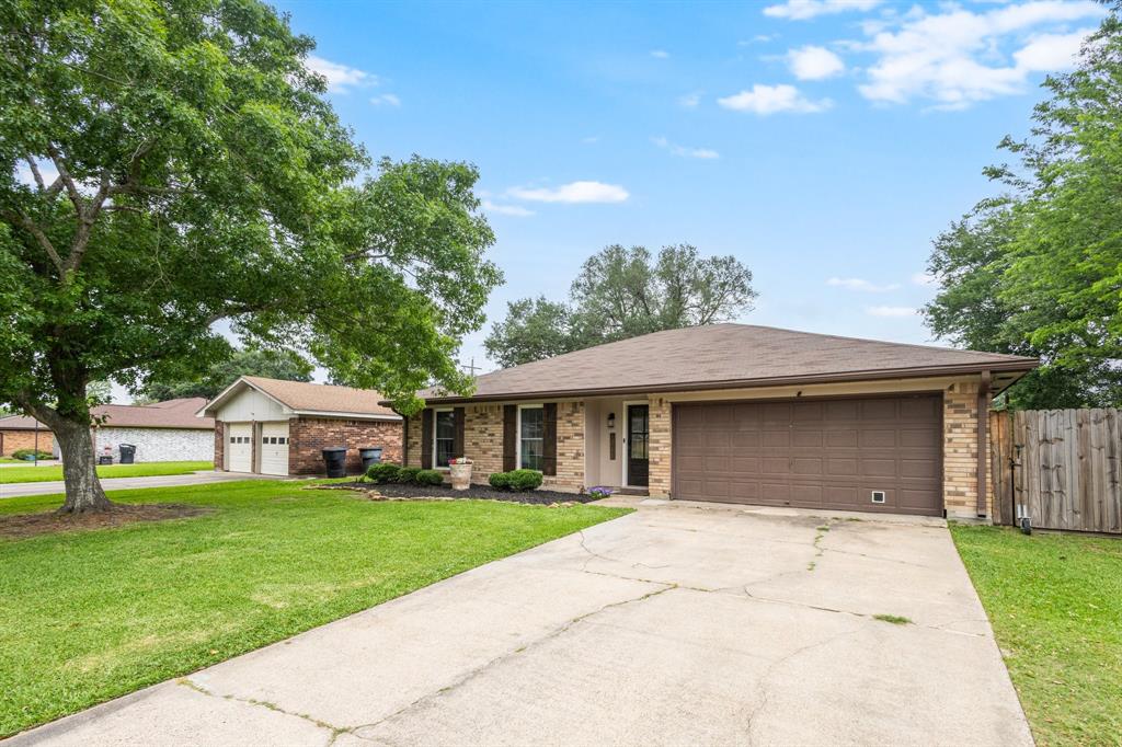 1011 S 22nd Street, Nederland, Texas image 2