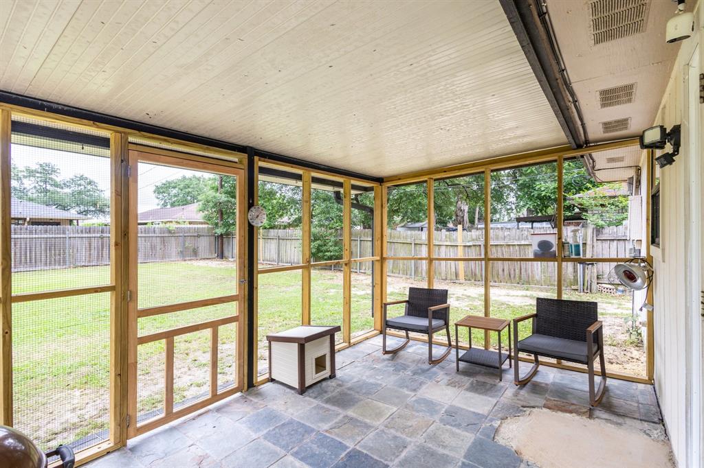 1011 S 22nd Street, Nederland, Texas image 21