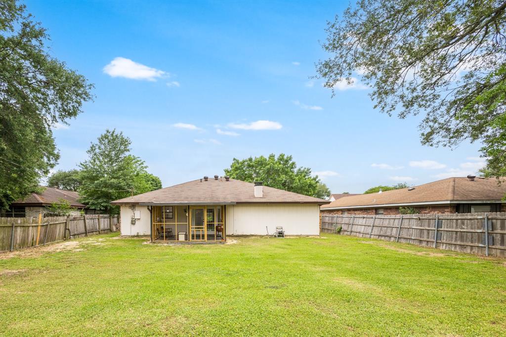 1011 S 22nd Street, Nederland, Texas image 23