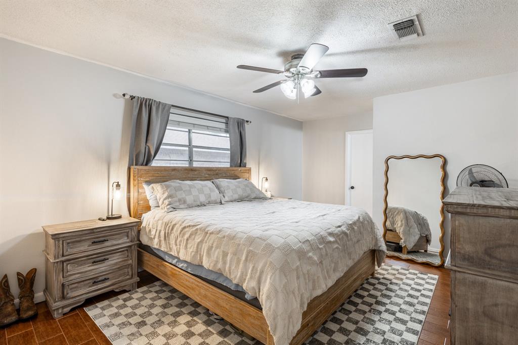 1011 S 22nd Street, Nederland, Texas image 13