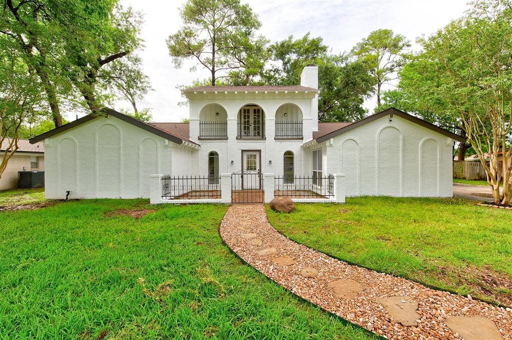 127 Red Bud Lane, Baytown, Texas image 2