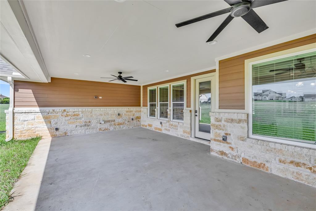 215 Carey Drive, Brenham, Texas image 33