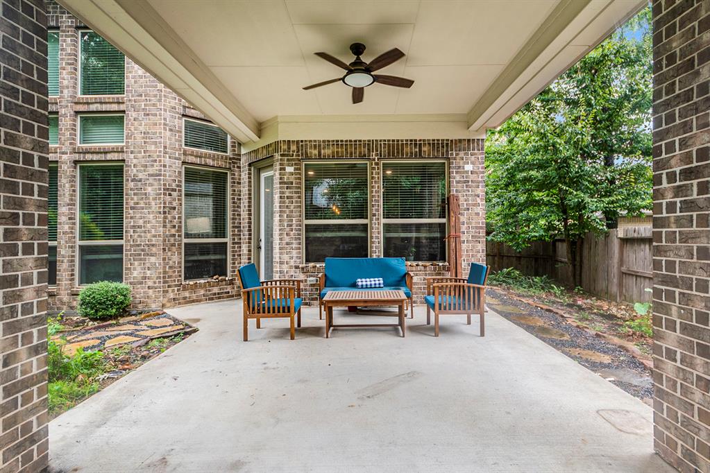207 Evening Tide Way, Willis, Texas image 33