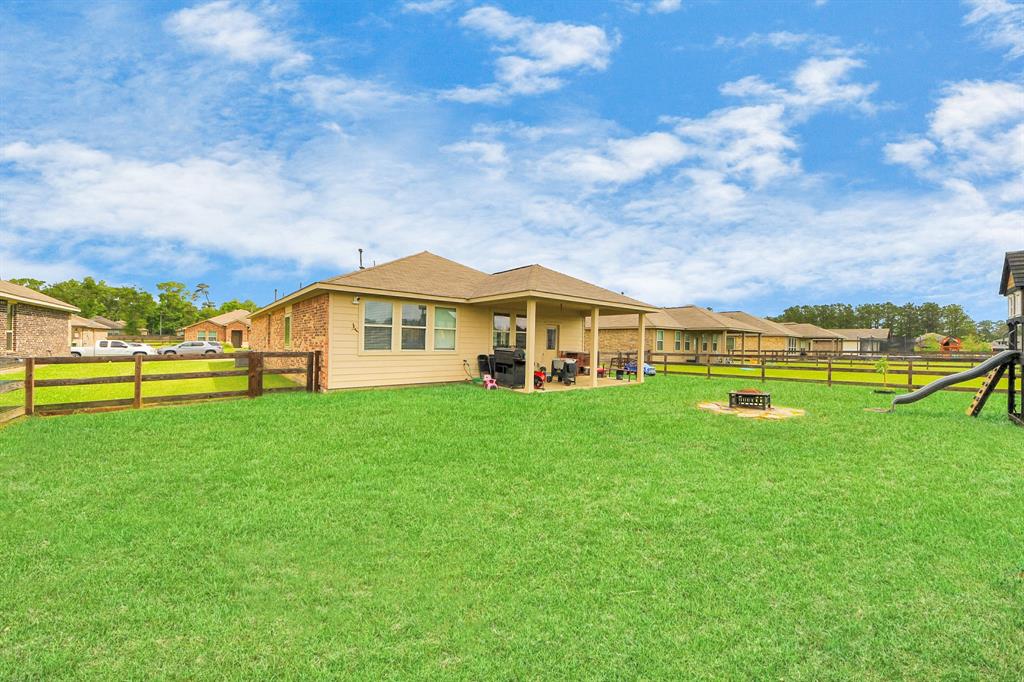 217 Kickapoo Drive, Anahuac, Texas image 18