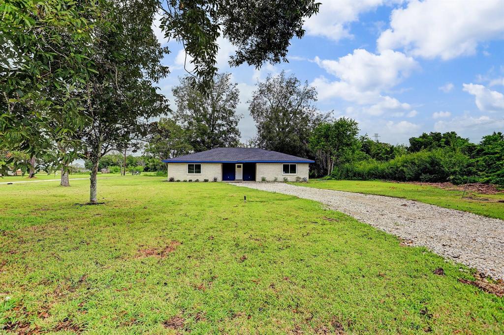3889 County Road 155, Alvin, Texas image 3