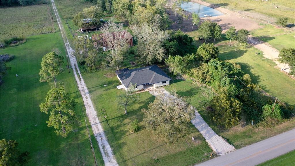 3889 County Road 155, Alvin, Texas image 4