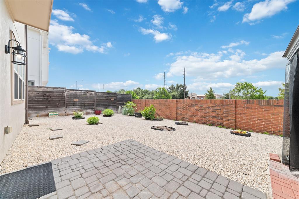 12019 Royal Oaks Run Drive, Houston, Texas image 10