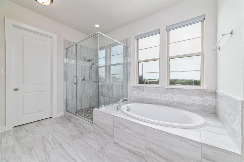 12019 Royal Oaks Run Drive, Houston, Texas image 20