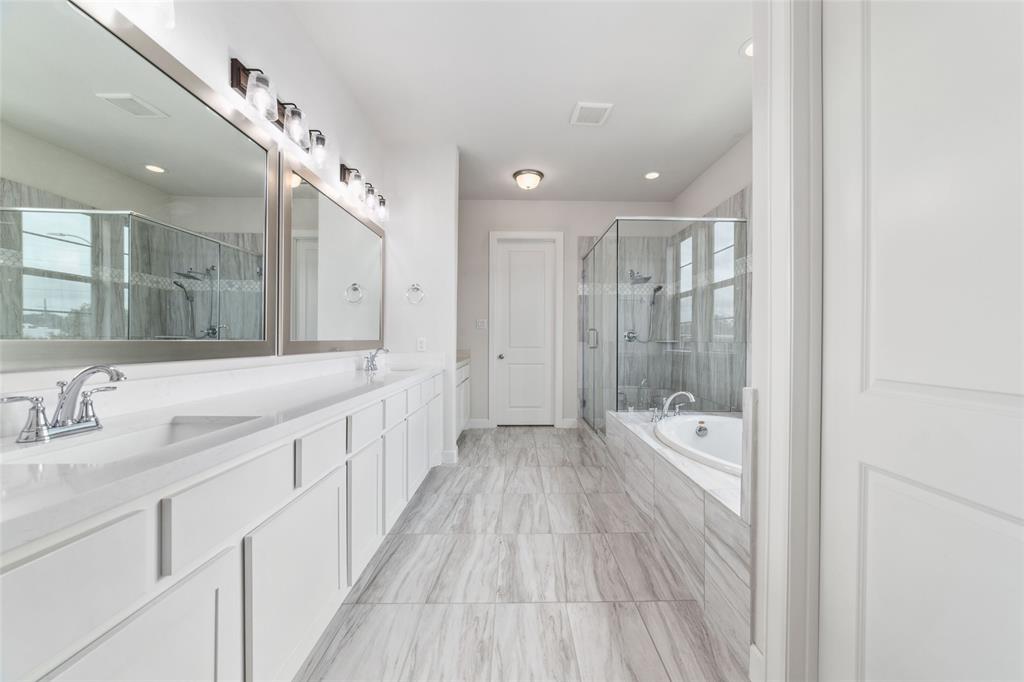 12019 Royal Oaks Run Drive, Houston, Texas image 13
