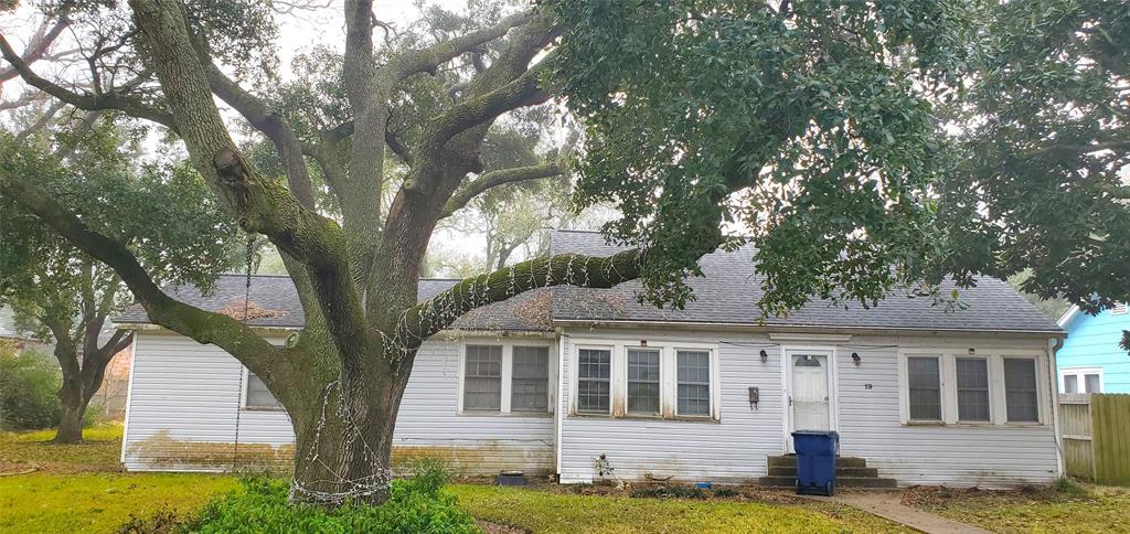 19 12th Avenue, Texas City, Texas image 1