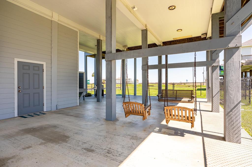 898 Sandollar, Crystal Beach, Texas image 32