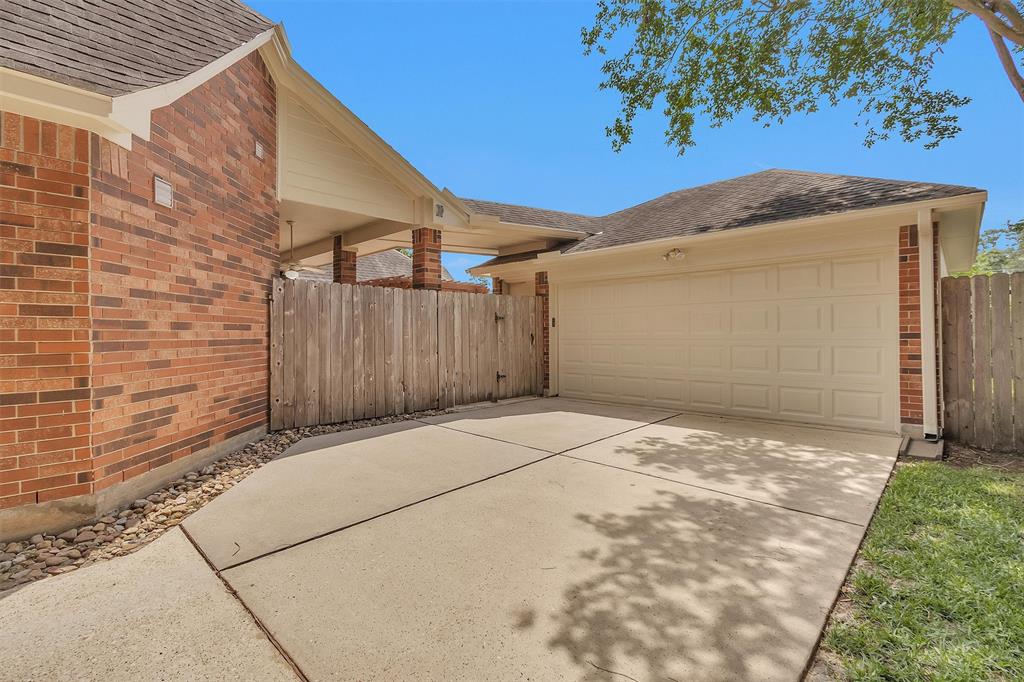 12531 Hammersmith Drive, Tomball, Texas image 40