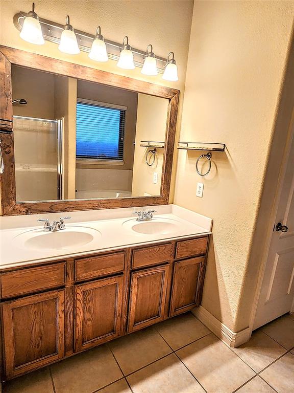 723 Hinsdale, Magnolia, Texas image 39