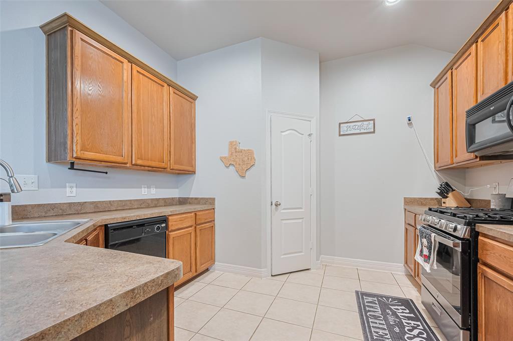 723 Hinsdale, Magnolia, Texas image 17