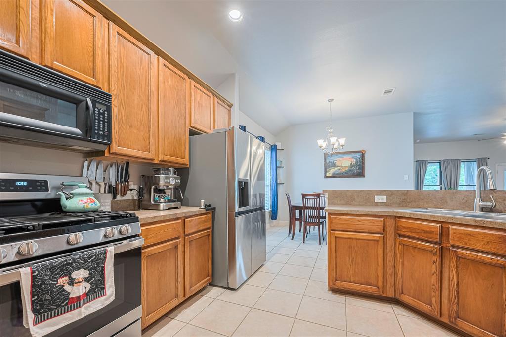 723 Hinsdale, Magnolia, Texas image 19