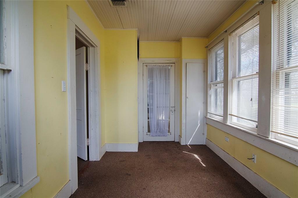 106 Lay Street, Hallettsville, Texas image 13