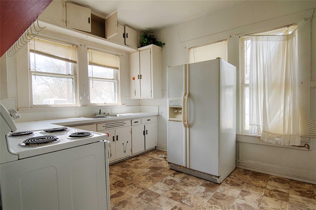 106 Lay Street, Hallettsville, Texas image 15