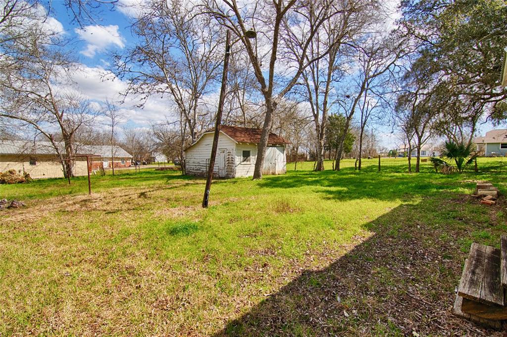 106 Lay Street, Hallettsville, Texas image 25