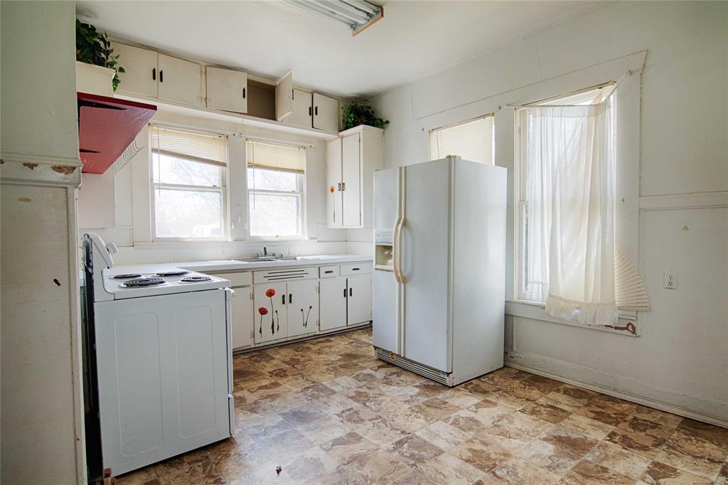 106 Lay Street, Hallettsville, Texas image 17
