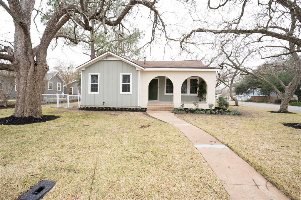 1700 S Jackson St, Brenham, Texas image 9