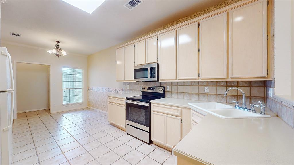 Photo 15 of 37 of 8042 Indian Blanket townhome