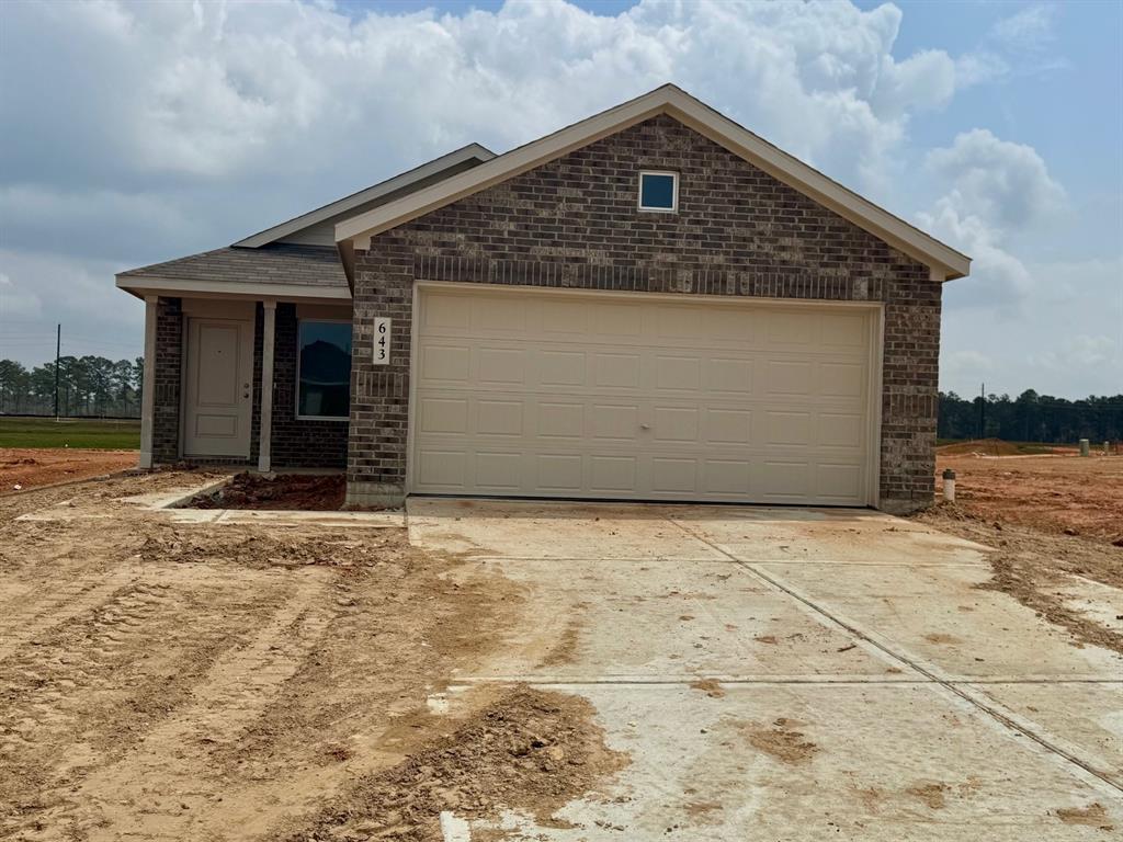 643 Magnolia Creek Drive, Magnolia, Texas image 1