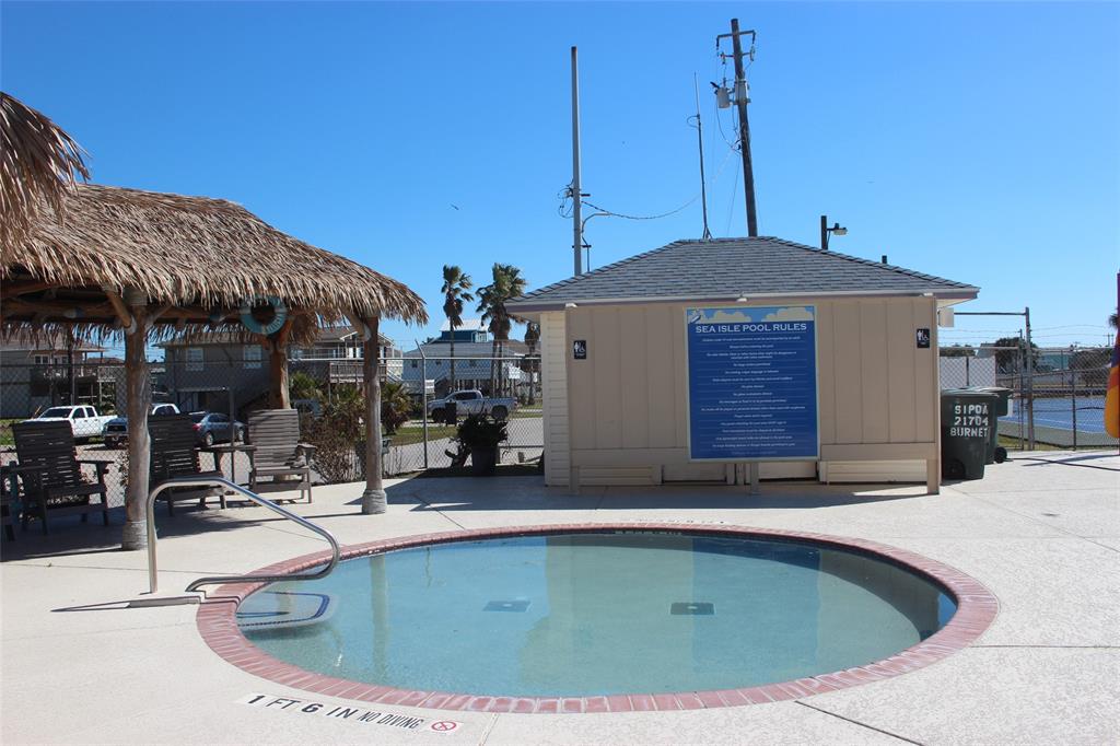 4006 Reeves Drive, Galveston, Texas image 15