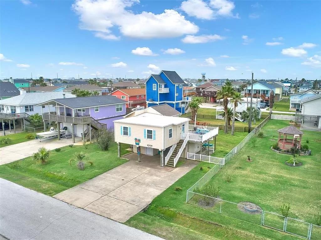 4006 Reeves Drive, Galveston, Texas image 1