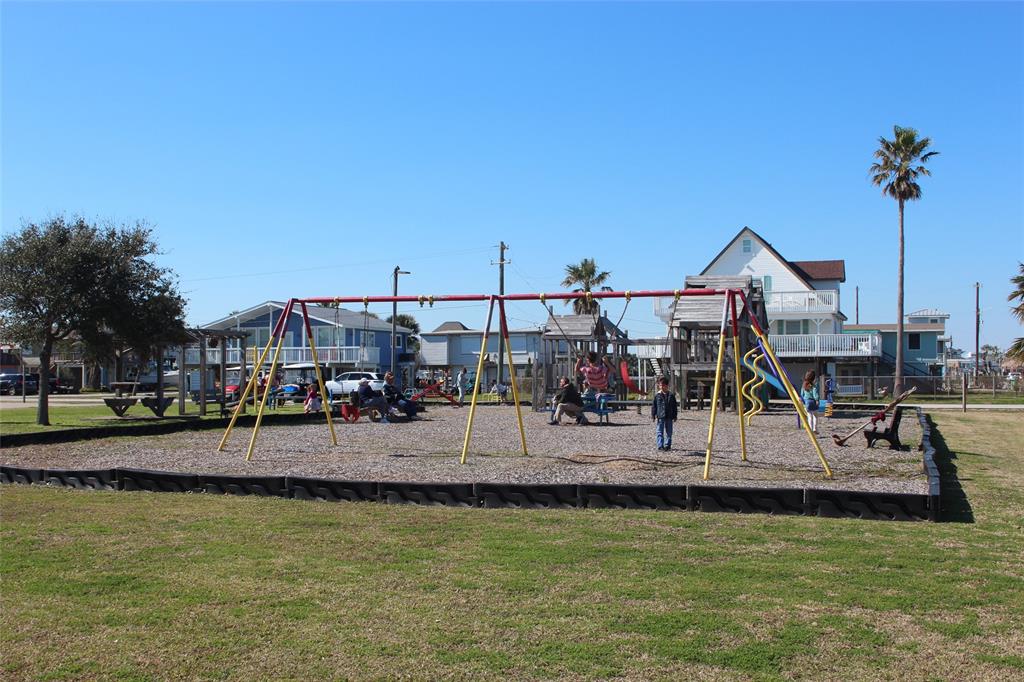 4006 Reeves Drive, Galveston, Texas image 19