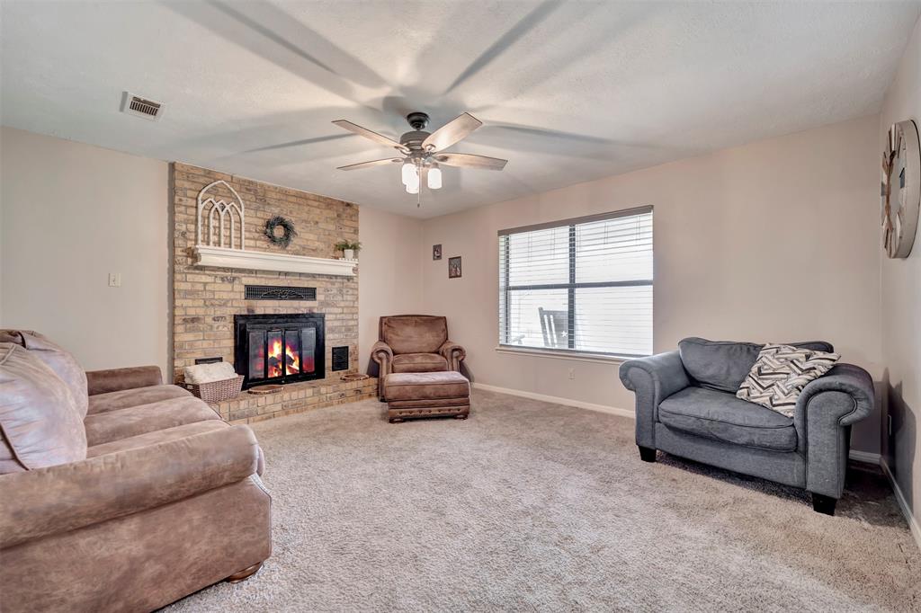 690 Lakeview Drive Loop, Coldspring, Texas image 6