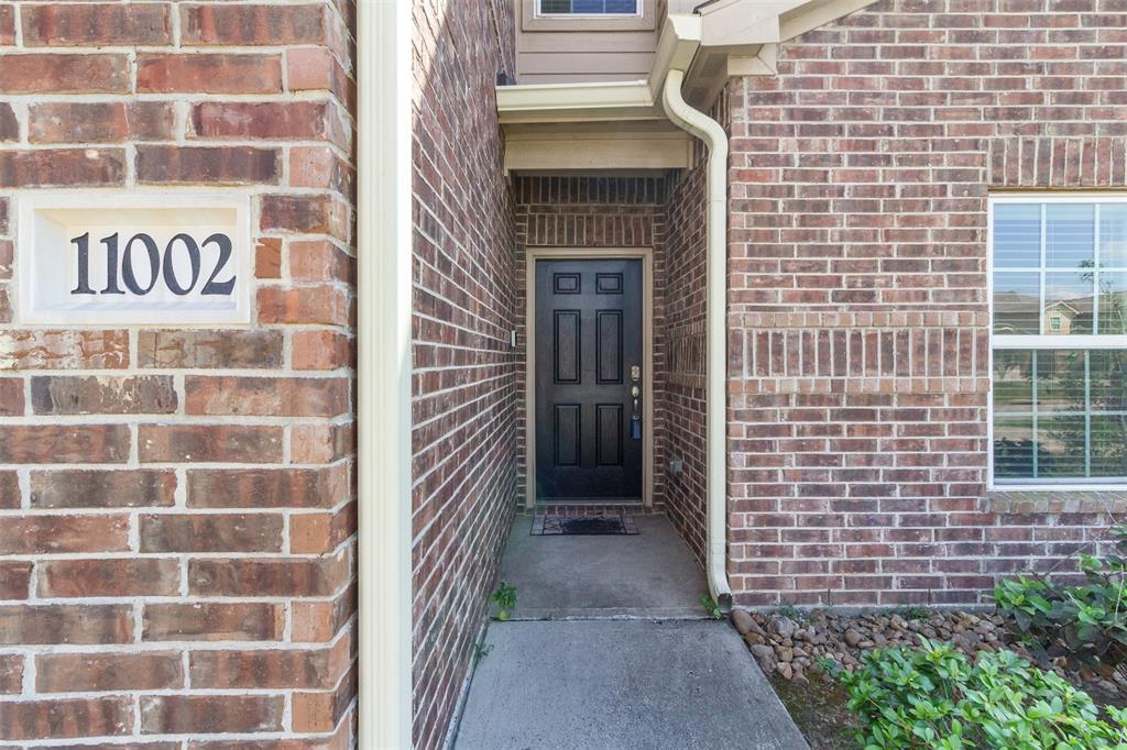 11002 Hillside Creek Drive, Humble, Texas image 2