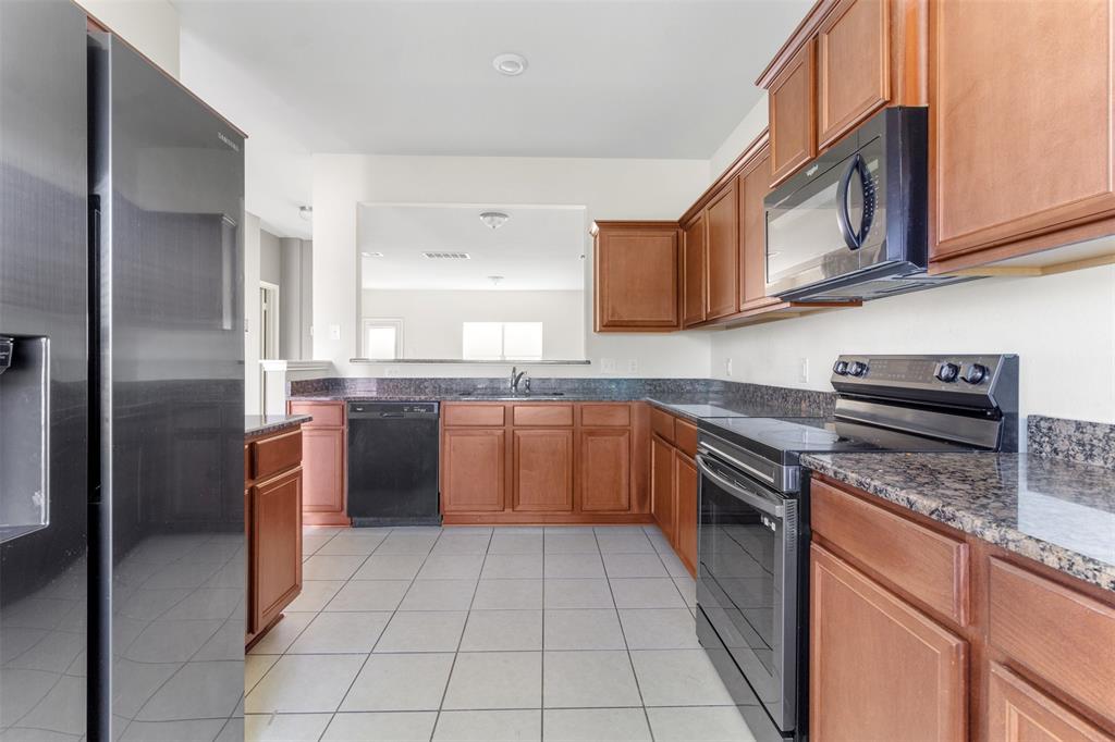 11002 Hillside Creek Drive, Humble, Texas image 4