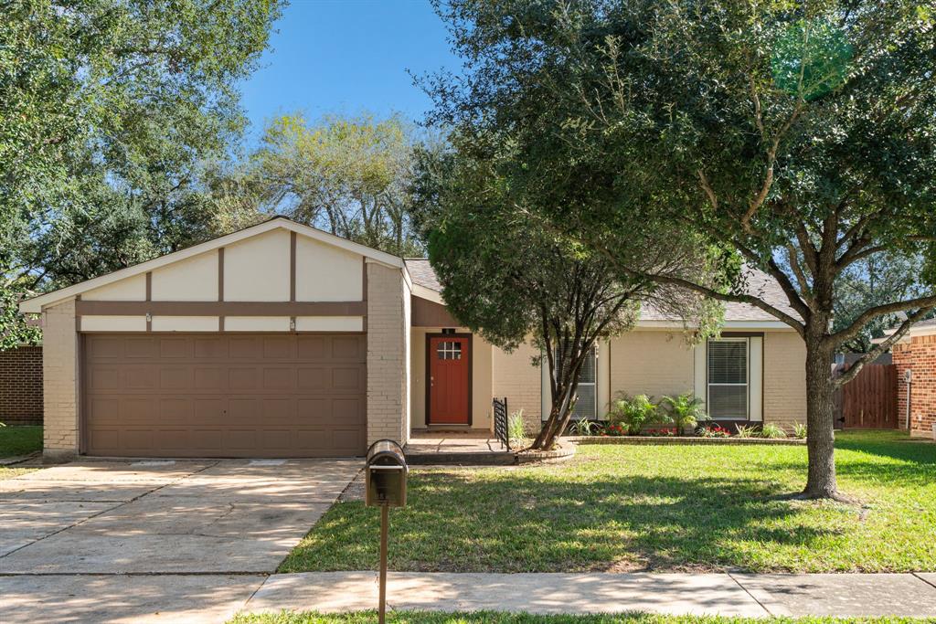 1514 Ashwood Drive, Sugar Land, Texas image 1