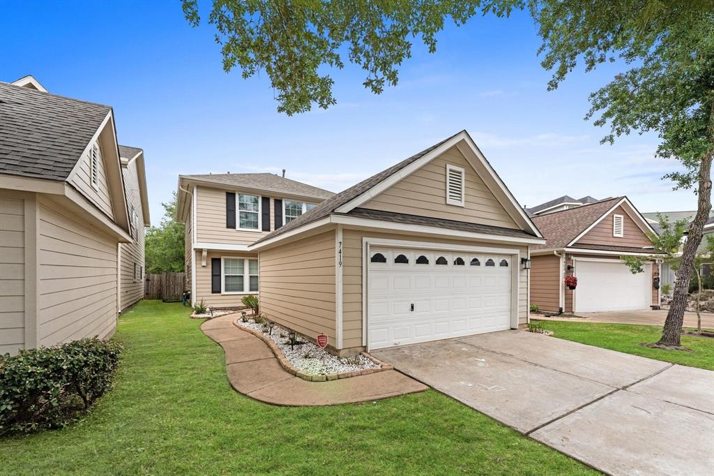 7419 Ravenswood