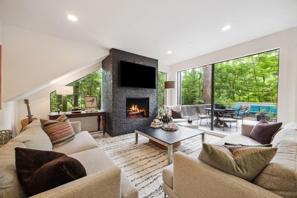 266 Litchfield Lane
