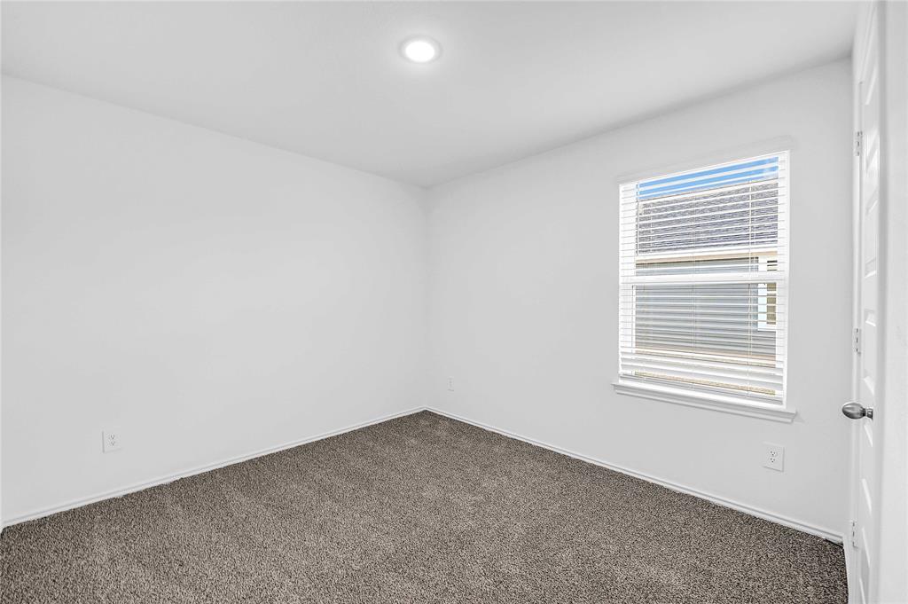 Photo 6 of 21 of 2011 Woodlark Way house