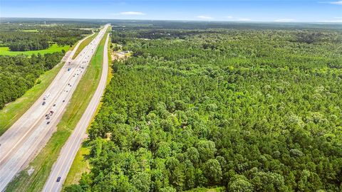 Vacant Land For Sale - 2620 Interstate 45<br/> Walker County, New Waverly, TX 77358