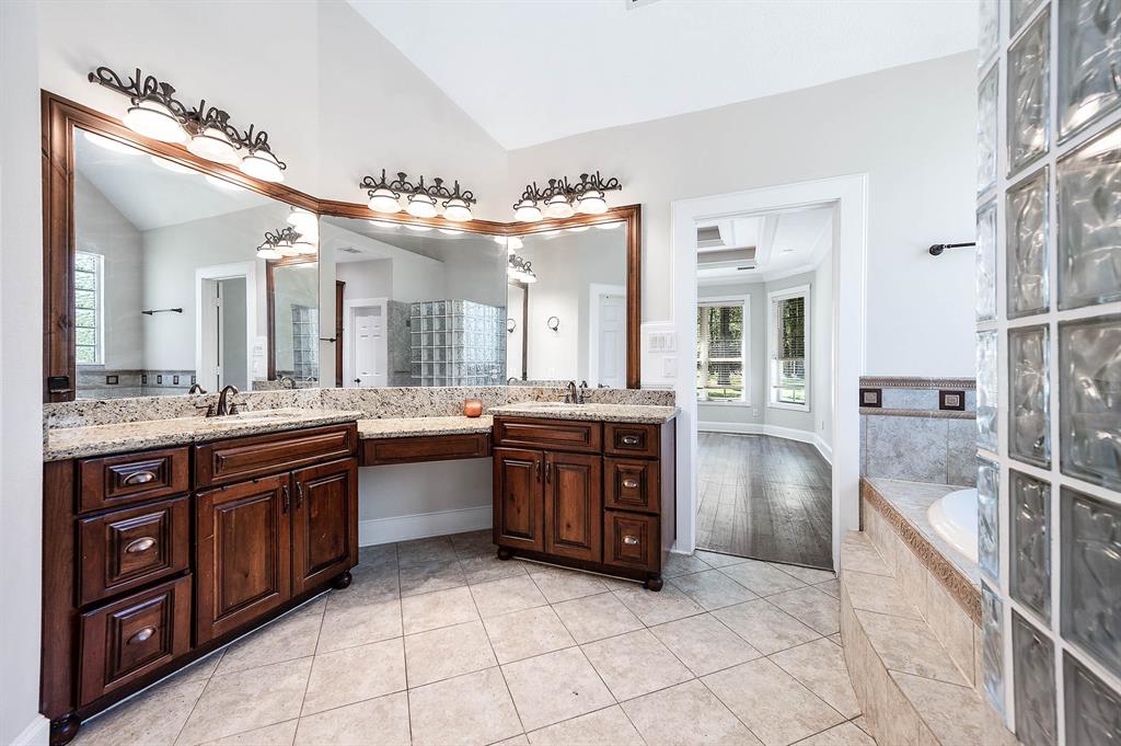 11927 Live Oak Drive, Magnolia, Texas image 20