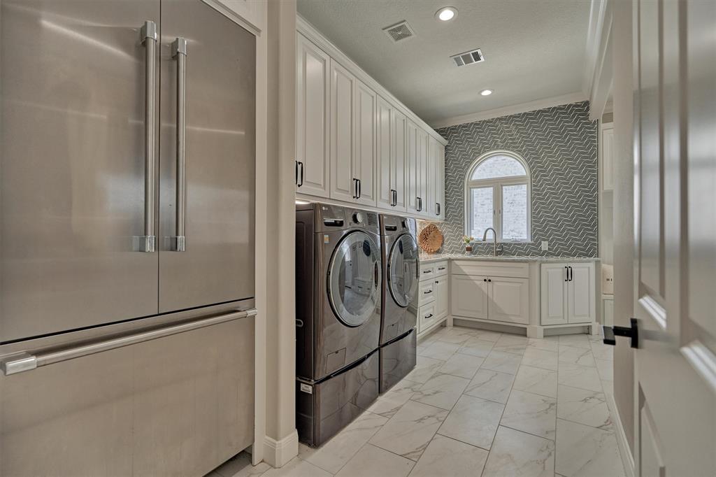 131 Sarasota Circle, Montgomery, Texas image 24