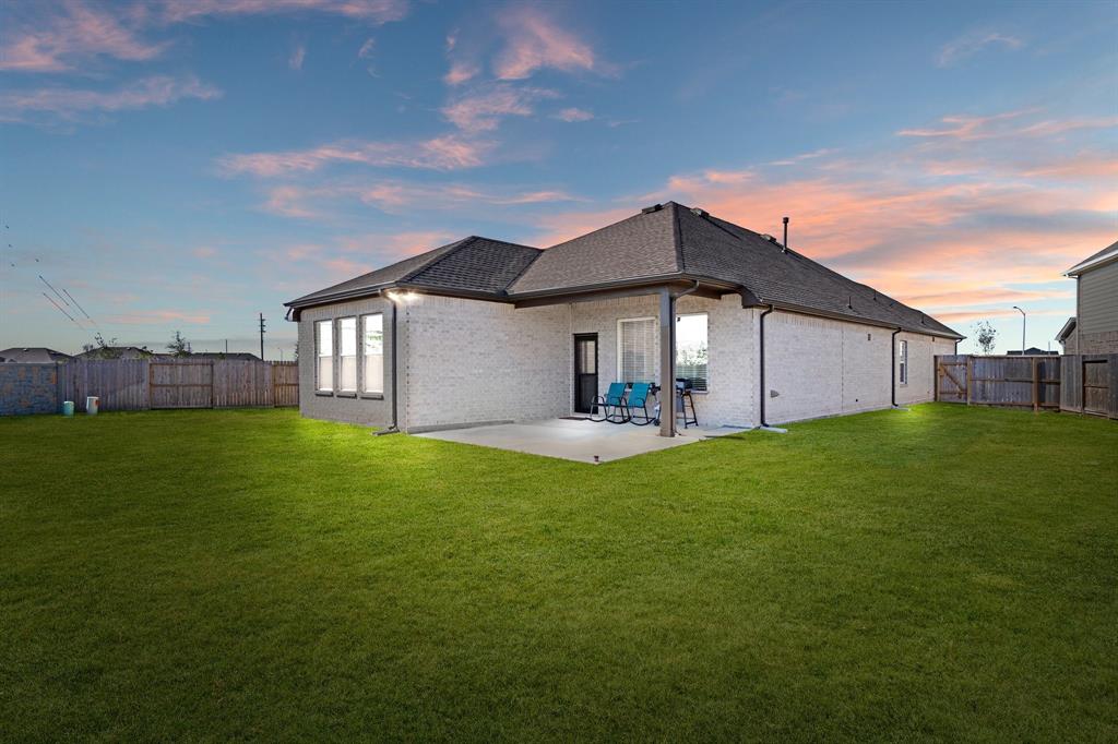 30839 Boxwood Drive, Fulshear, Texas image 23