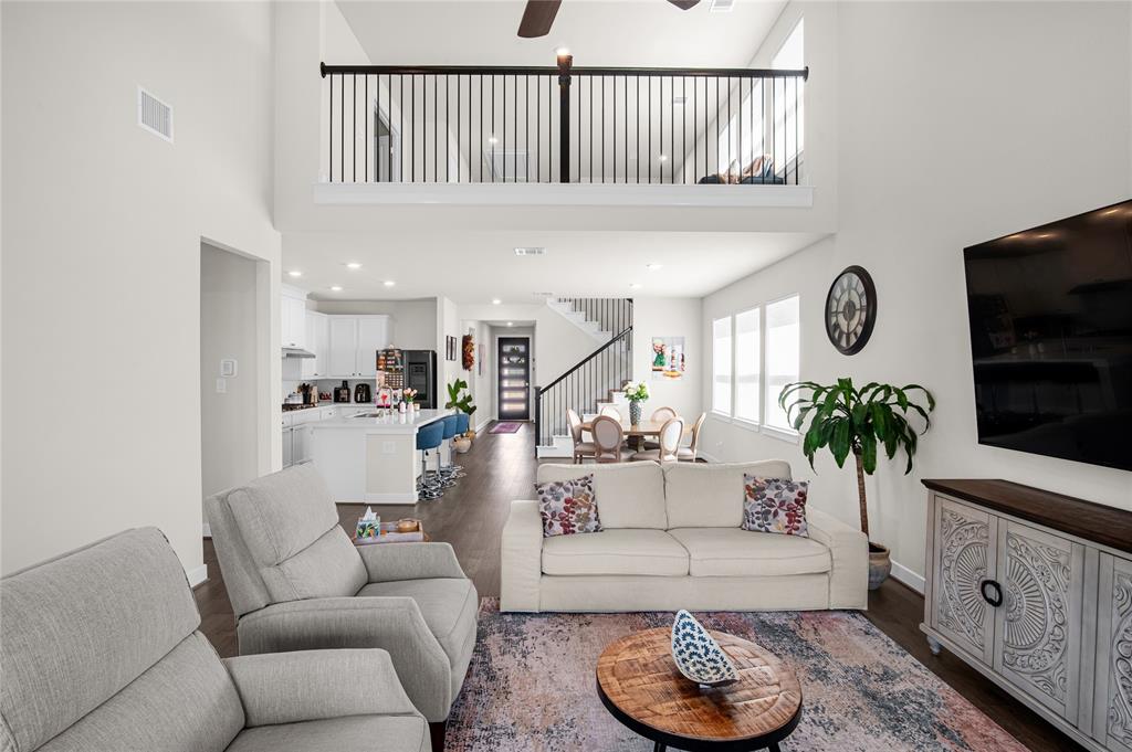 9211 Fenton Oaks Drive