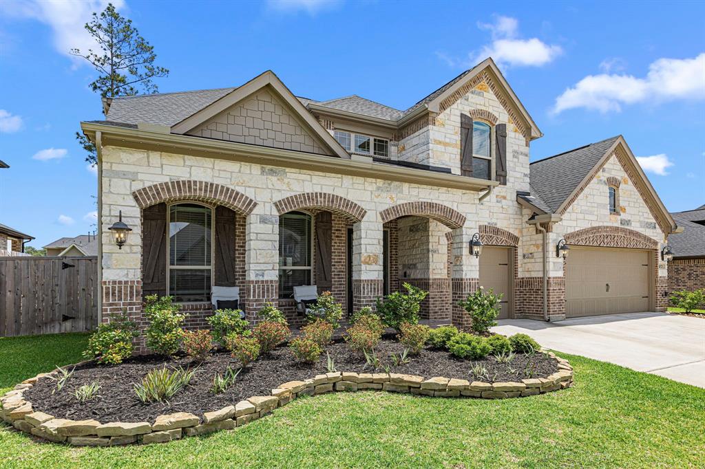 1071 Lakemont Bend Lane, Pinehurst, Texas image 5