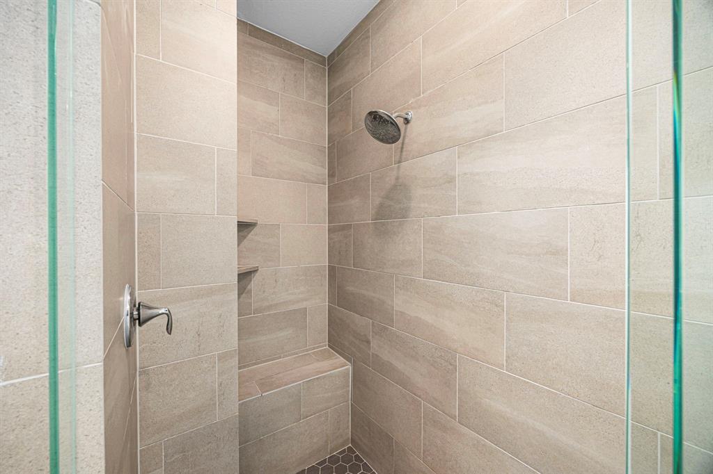 1071 Lakemont Bend Lane, Pinehurst, Texas image 33